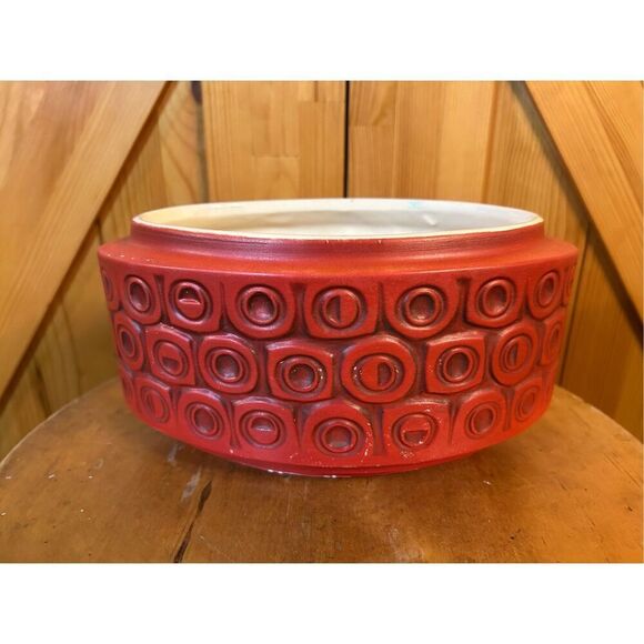 Mid-century planter red oval raised design made in the USA (8868) - Picture 3 of 10